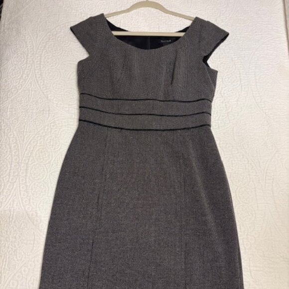 White House Black Market Dresses & Skirts - White House Black Market Dress Size 10